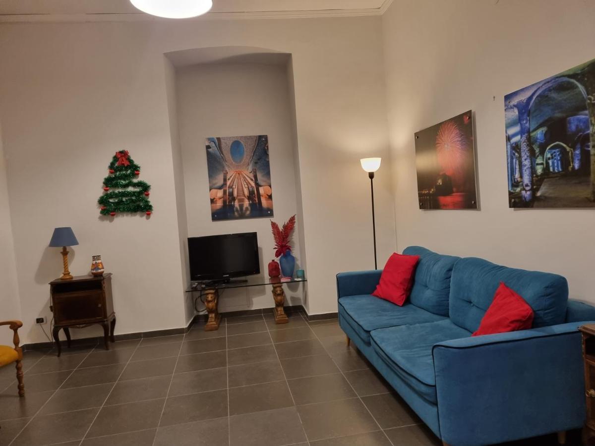 דירות Napoli Sottosopra Chiaia מראה חיצוני תמונה